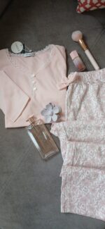 Pyjama Haute Qualité "Douceur Florale" – Ensemble Cocooning Rose Poudré & Dentelle – Image 6