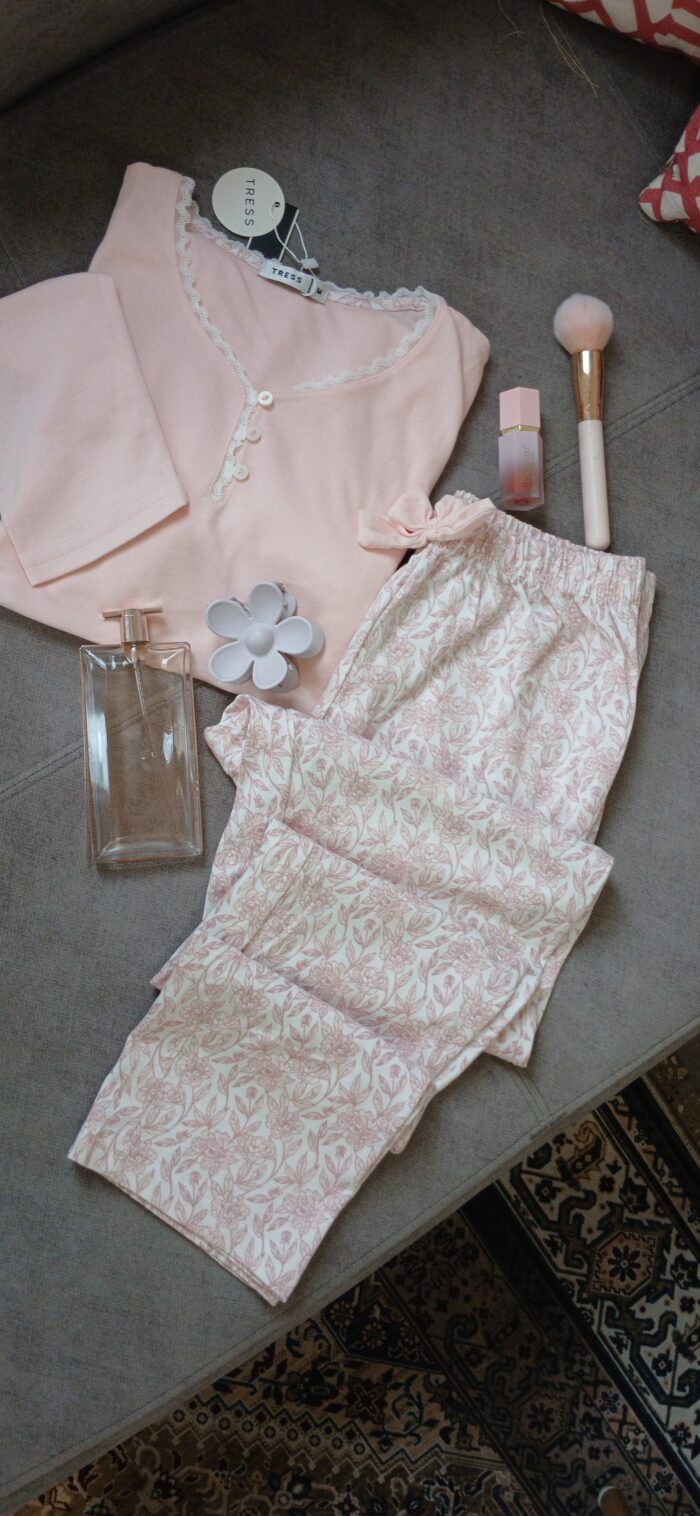 Pyjama Haute Qualité "Douceur Florale" – Ensemble Cocooning Rose Poudré & Dentelle – Image 2
