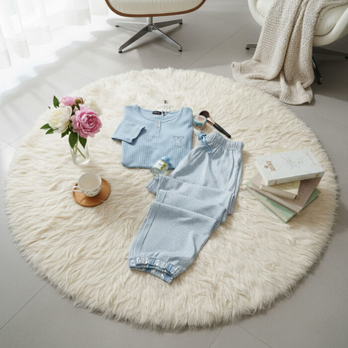 Pyjama femme TRESS bleu ciel tissu côtelé et pantalon jogger confortable - Vêtement de nuit tendance Algérie chez Zinelle