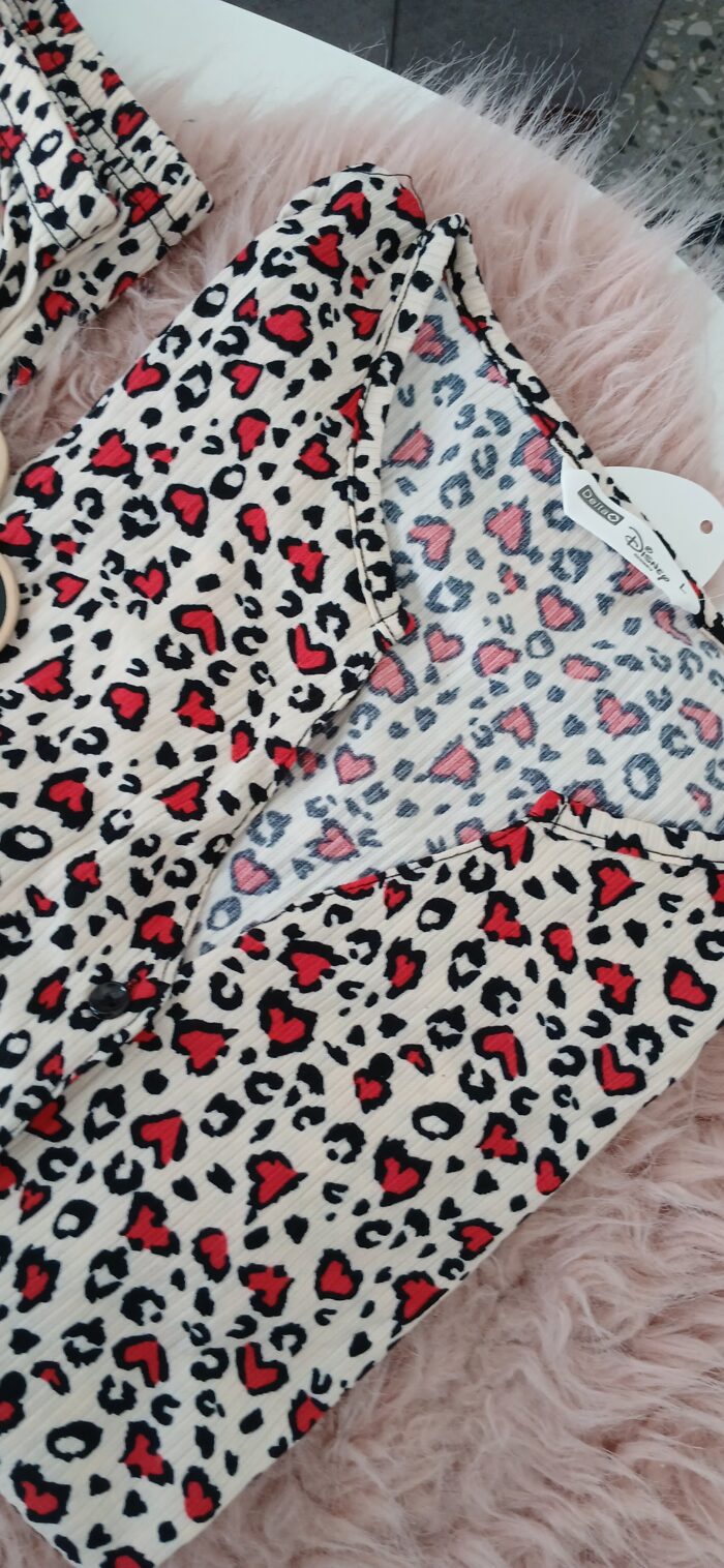 Ensemble Pyjama "Love Print" – Blanc à Motifs Cœurs & Léopard – Image 3