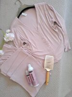 Ensemble Pyjama "Lilac Softness" – Mauve Poudré & Maille Texturée – Image 4