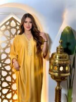 Robe d'hôtesse moutarde avec perlage fait à la main ✨️ qualité premium