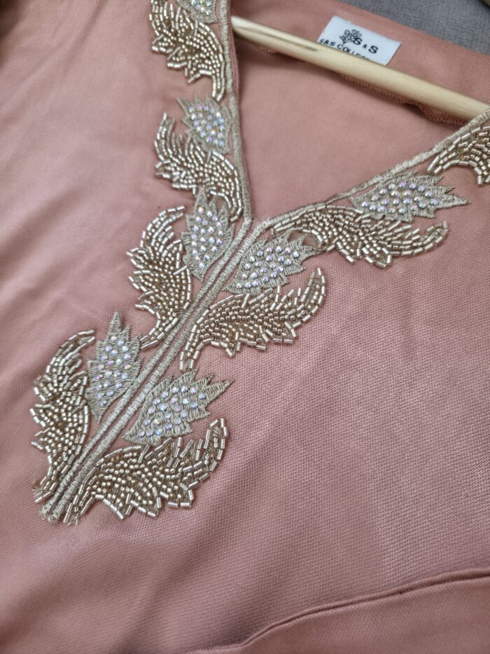 Robe d'hôtesses 🧡 avec perlage fait à la main le tissu Mlifa de haute qualité premium ✨️ – Image 5