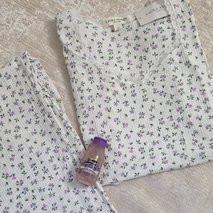Ensemble de Pyjamas demi manche de Chez Laura Ashely ✨️ – Image 5