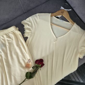 Ensemble Loungewear Jaune Poussin – 2 Pièces Côtelé avec Dentelle – TRESS