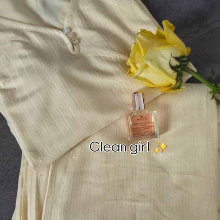Ensemble Loungewear Jaune Poussin – 2 Pièces Côtelé avec Dentelle – TRESS – Image 2