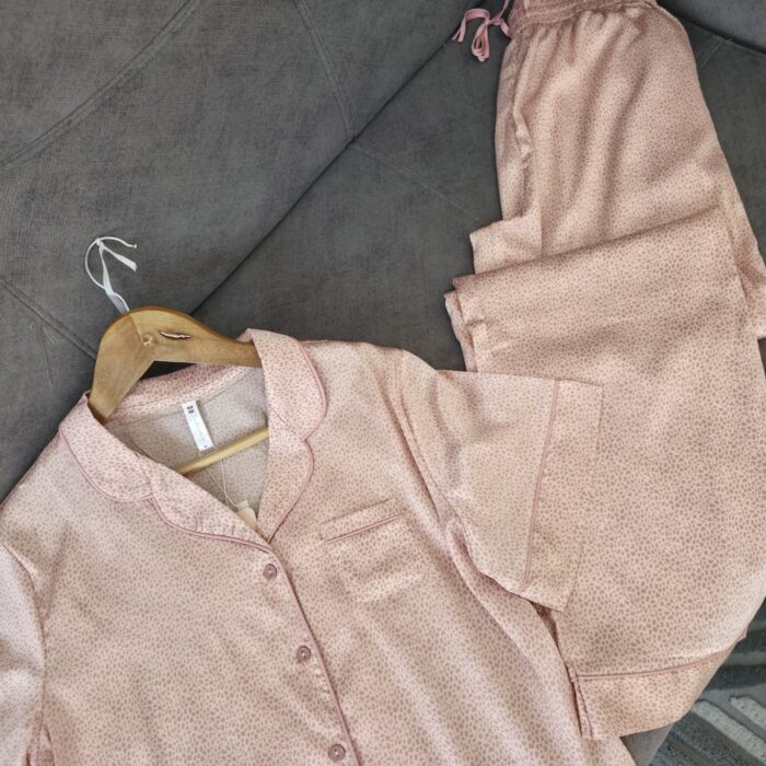 Pyjamas femme premium satiné rose poudré - Intima – Image 3