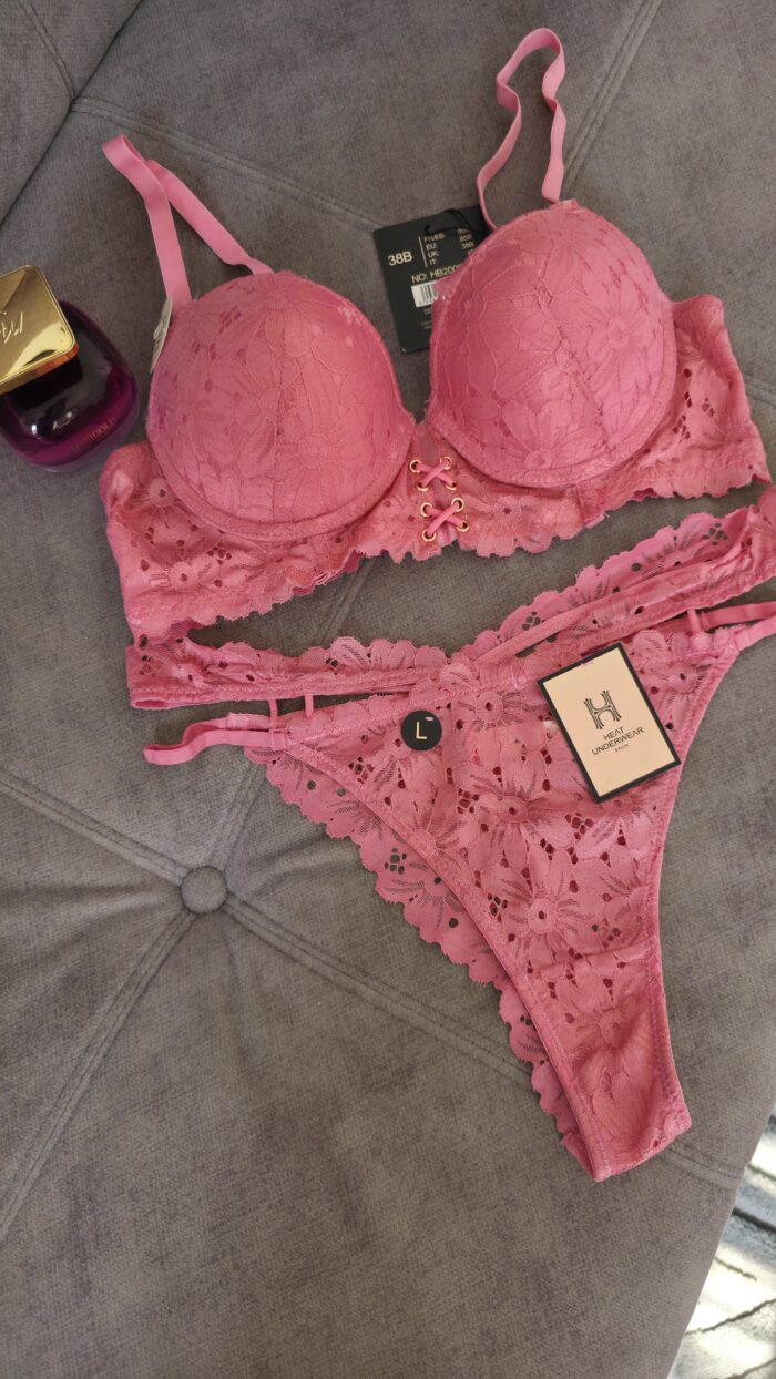 Ensemble lingerie femme rose en dentelle florale – Soutien-gorge push-up et string Heat Underwear – Image 4